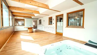 Expose WOHNEN AM SEE - Absolute Rarität in unmittelbarer Seenähe mit Bergblick - 5 Zimmer Erdgeschoßwohnung mit großzügigen Räumlichkeiten und sehr interessanten Kaufpreis