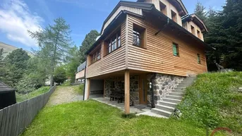 Expose Rarität! Wunderschönes Ferienchalet am Falkert, in unmittelbarer Nähe zur Skipiste