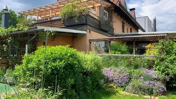 Expose Großes Wohnhaus mit vielseitigen Nutzungsmöglichkeiten in begehrter Lage