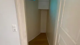 Expose Top Altbau-Kleinwohnung in ruhiger Seitengasse beim Südtirolerplatz!