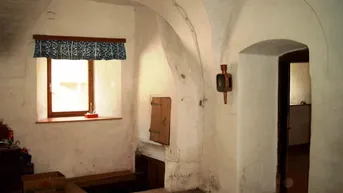 Expose Bauernhaus mit vielen Möglichkeiten und einem Extra Haus mit ca. 3.000m² Grundfläche