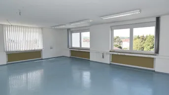 Expose Helles Großraum-Büro - mit Klimaanlage!