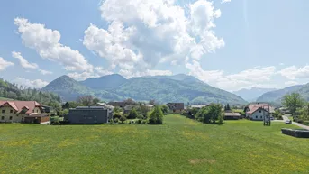 Expose 1.000 m² Bauland mit anschließender großer Wiese - ALLES SONNIG und EBEN mit HERRLICHEM AUSBLICK !