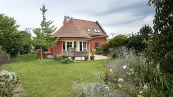 Expose STYLISCHE ARCHITEKTENVILLA MIT TERRASSEN und NATURTEICH auf EIGENGRUND