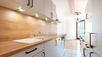 Expose EINLADENDE, SANIERTE 3 ZIMMERWOHNUNG IM HERZEN SCHWECHATS + Garagenplatz
