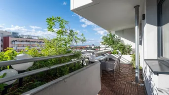 Expose HELL UND NEUWERTIG: TEILMÖBLIERTE 2 ZIMMERWOHNUNG + POOL AM DACH + FITNESS + SAUNA