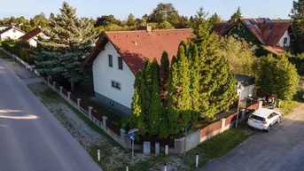 Expose SCHÖNES FAMILIENHAUS mit Wintergarten und Garage in ruhiger Lage zu mieten!