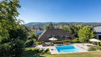 Expose tolle Villa mit Pool, grossem Garten und Wintergarten