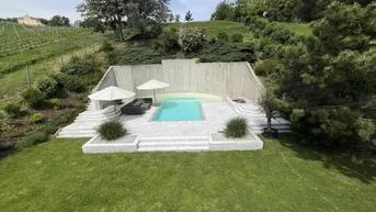 Expose Moderne Villa mit Pool