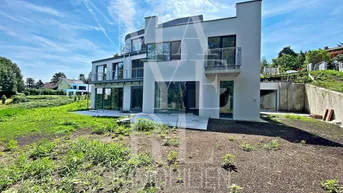 Expose Sensationeller Neubau- Villa mit Pool - Erstbezug - tolle Aussicht