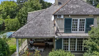 Expose Architekten-Haus (BJ 1966) mit Entwicklungsperspektive - 1.300 m² Grundstück