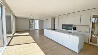 Expose LUXURIÖSER ZWEITBEZUG - LIFT BIS IN DIE WOHNUNG - 4 TERRASSEN - DACHTERRASSE