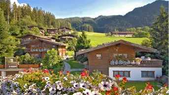 Expose !!!2 traumhafte Chalets in wunderschöner Aussichtslage auf einem großen Grundstück mit Außenpool!!!