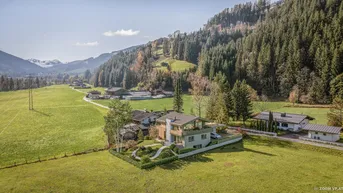 Expose Baugrund in Toplage mit Baugenehmigung für eine Luxusvilla