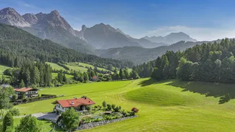 Expose Exklusive Villa mit Schwimmteich in unverbaubarer Toplage