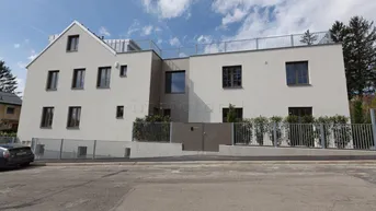 Expose Lichtdurchflutete Architektenvilla mit Fernblick am Fuße des Wolfersbergs