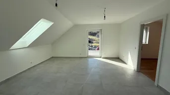 Expose Neu adaptierte Dachgeschosswohnung in Velden am Wörthersee mit Seeblick!