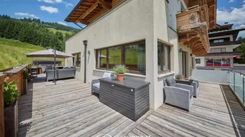 Expose Saalbach-Hinterglemm: Touristisch vermietbar ! sonnige 5 Zimmerwohnung 95,74 m², renoviert, möbliert, 55m² Terrasse, 2 Parkplätze, TOP Lage !