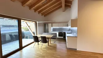 Expose 5723 Uttendorf; neuwertige Dachgeschoß Wohnung, ca. 71m², großer Balkon, Weitblick, Carport, Freistellplatz, Lift im Haus