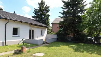 Expose Das IMMOGIRL hat zugeschlagen!!! NEUER PREIS!!! D e u t s c h – W a g r a m! Revitalisierter kleiner Bungalow in Grünruhelage