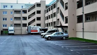 Expose Vösendorf zentraler Autoabstellplatz!