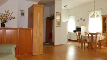 Expose Herrliches 2 Zimmer – Dachgeschoßeigentum mit Terrasse in absoluter Ruhelage in Klosterneuburg
