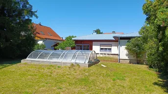 Expose E B R E I C H S D O R F Sanierungsbedürftiger 5 Zimmer Bungalow in ruhiger Siedlungslage