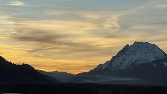Expose Eigentumswohnung mit westseitiger Loggia, traumhafter Weitblick auf die Berge!