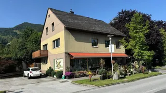 Expose Wohn- Geschäftshaus mit Garage, Parkplätze in zentraler Lage!