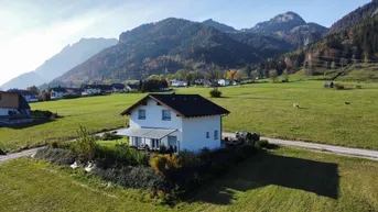 Expose Neuwertiges Wohnhaus, süd-westseitig überdachte Terrasse, Doppelcarport! Zweitwohnsitzfähig!