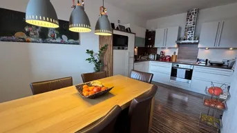 Expose Eigentumswohnung, großer südseitiger Balkon und Tiefgaragenabstellplatz