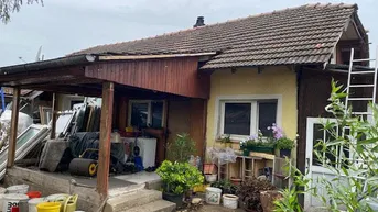 Expose Strasshof an der Nordbahn, Attraktives Baugrundstück mit Potenzial kleines bestehendes Haus