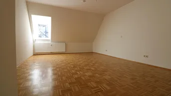 Expose Große 3 Zimmer-Wohnung - Provisionsfrei!