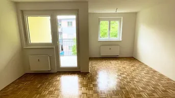 Expose Schöne 3 Zimmer Wohnung mit Loggia - provisionsfrei!