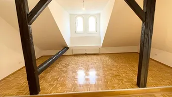 Expose Große 3 Zimmer-Wohnung - Provisionsfrei!