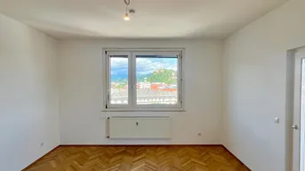 Expose Generalsanierte Wohnung mit Blick auf den Schlossberg - Provisionsfrei!