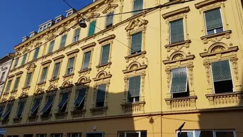 Expose Büro in zentraler Lage mit Balkon - Provisionsfrei!