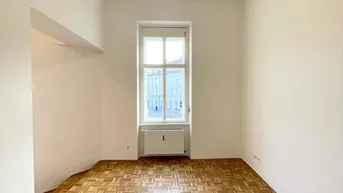 Expose Neu sanierte 3 Zimmer Wohnung - Provisionsfrei!