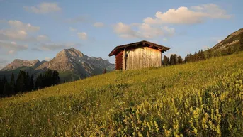 Expose Lech Arlberg - Baugrundstück mit vielen Möglichkeiten | Lech Arlberg - rare building plot with various potential