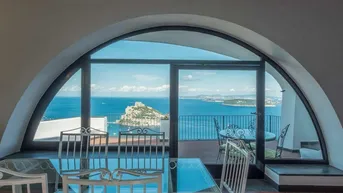 Expose Italien - Ischia: Großzügiges Anwesen mit traumhaften Ausblicken | Italy - Ischia: Spacious property with fantastic views