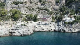 Expose Italien – Amalfiküste: Außergewöhnliche Liegenschaft direkt am Meer | Italy - Amalfi Coast: Extraordinary property directly by the sea
