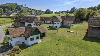 Expose Weststeiermark - Historisches Juwel - Dreikanthof aus dem 18. Jahrhundert mit Potential | Western Styria – Historical jewel – 18th-century three-sided farmstead with potential