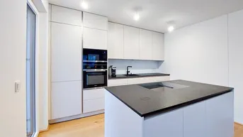 Expose Bei dieser großartigen 3-Zimmer Wohnung mit Balkon und Tischlerküche springen Sie vor Freude im Quadrat