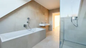 Expose Hier werden alle Stücke gespielt. 5 Zimmer, 2 Badezimmer, 1 Terrasse zum Wohlfühlen und Leben. Gleich einziehen. 