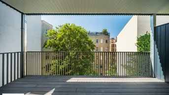 Expose THE CORE: Wunderschöne Stilaltbauwohnung mit Balkon- und Terrassenfläche in zentraler Wiedner Lage
