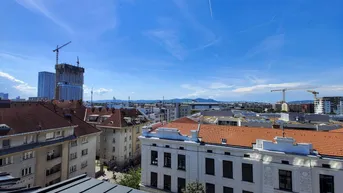 Expose Penthouse mit Dachterrasse und wunderschönem Weitblick in revitalisierter Altbauliegenschaft nahe Kagraner Platz und Alter Donau