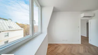 Expose Luxuriöses Wohnen über den Dächern Wiens - Elegante 2 Zimmer Dachgeschoß-Wohnung