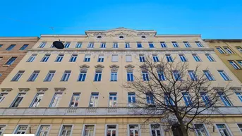 Expose Traumhafte Dachgeschosswohnung in Wien: 5 Zimmer, Balkon, Terrasse – Ihr neues Zuhause!