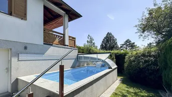 Expose Traumhaftes Wohnen: Bungalow mit Pool &amp; zusätzlichem Grundstück
