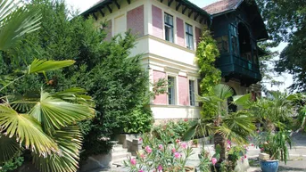 Expose Gartenidylle in Klosterneuburg: Wohnen Sie exklusiv in einer historischen Prachtvilla [A\\]